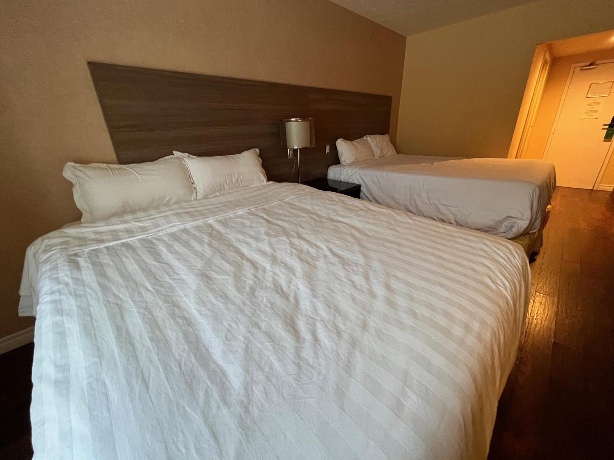 Hotel Cowansville Room photo